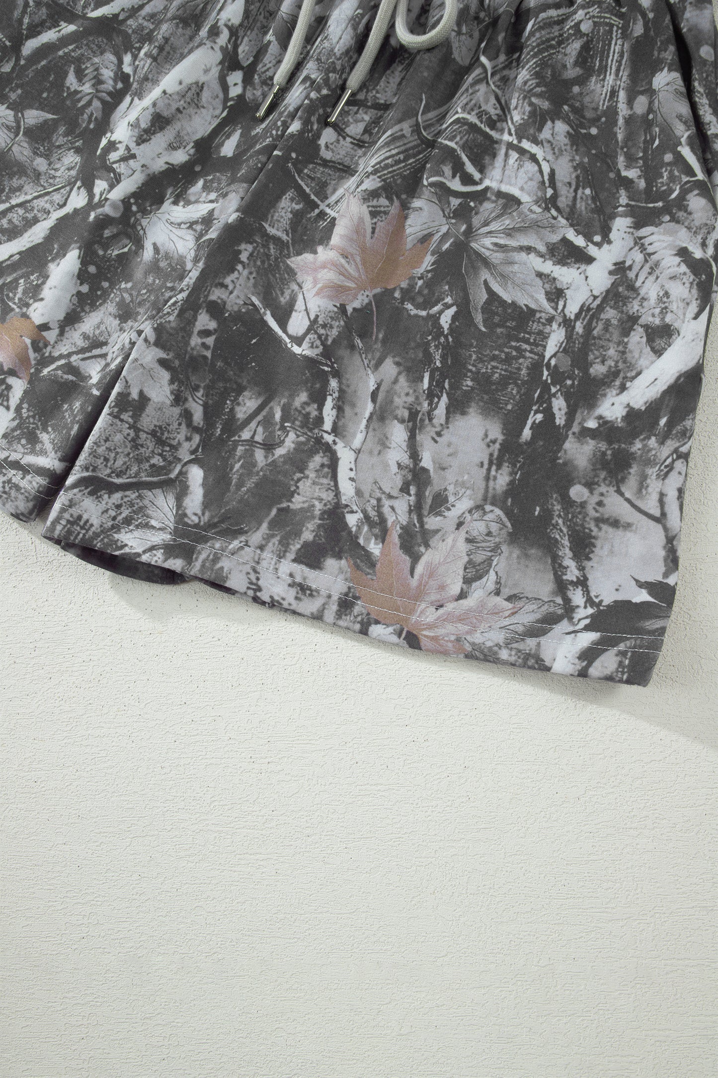 Maple Leaf Camo Tie Elastic Shorts