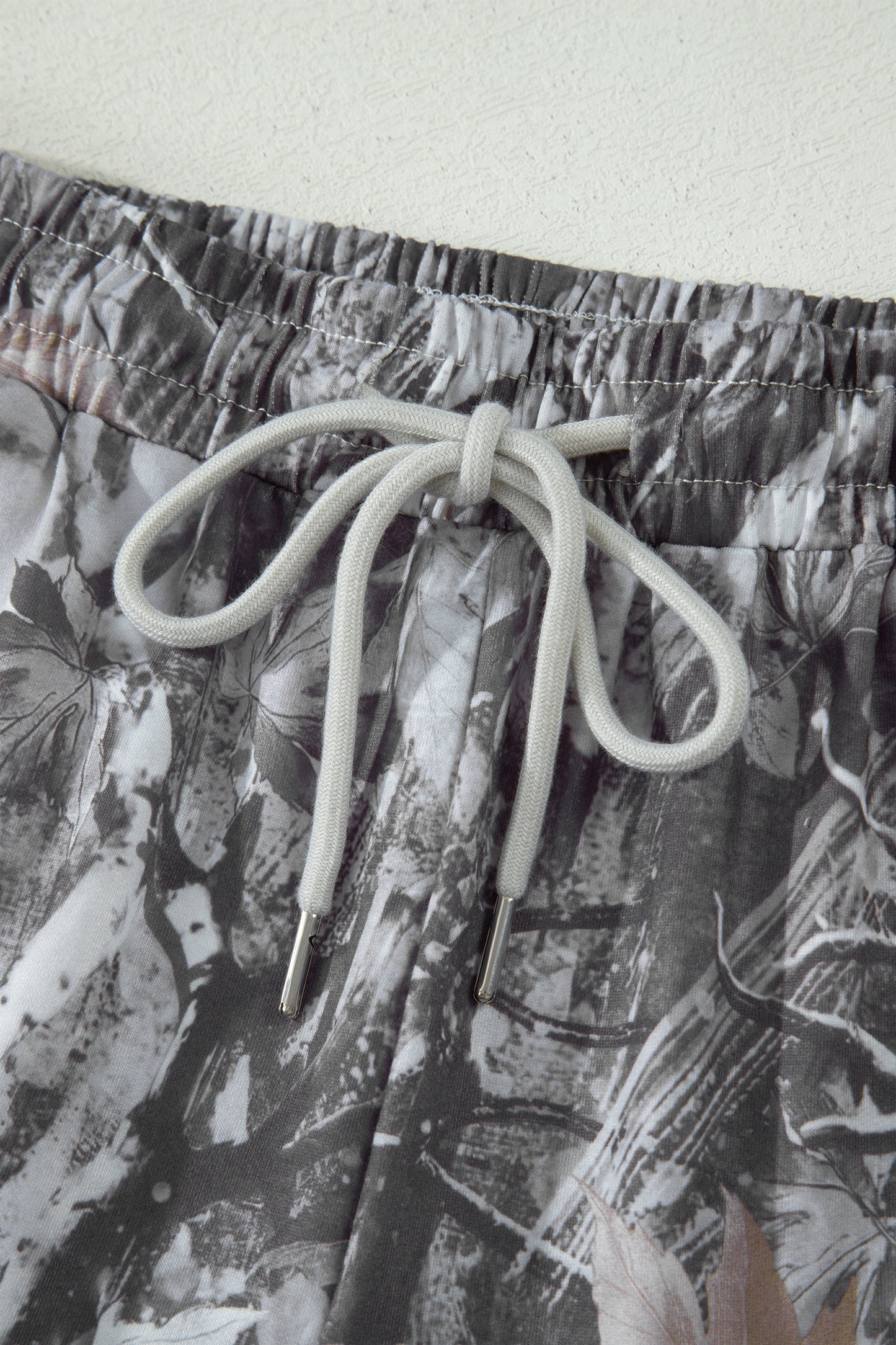 Maple Leaf Camo Tie Elastic Shorts